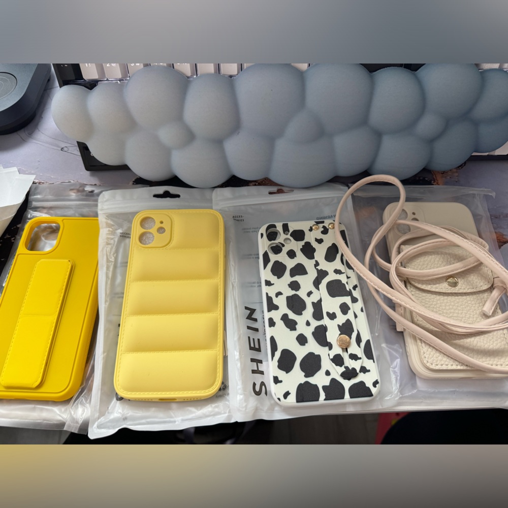 iPhone 11 covers (4 covers)